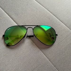 Rayban green/black aviator sunglasses